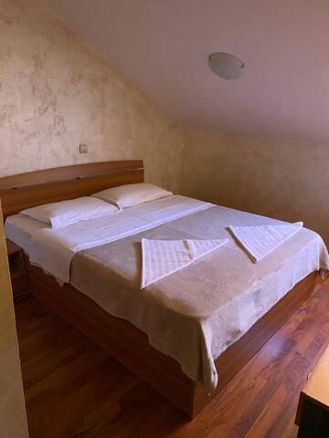 Фото номера Бюджетный двухместный номер с 1 кроватью Отель KM 80 Restaurant &amp; Hotel г. Mavrodolu 4